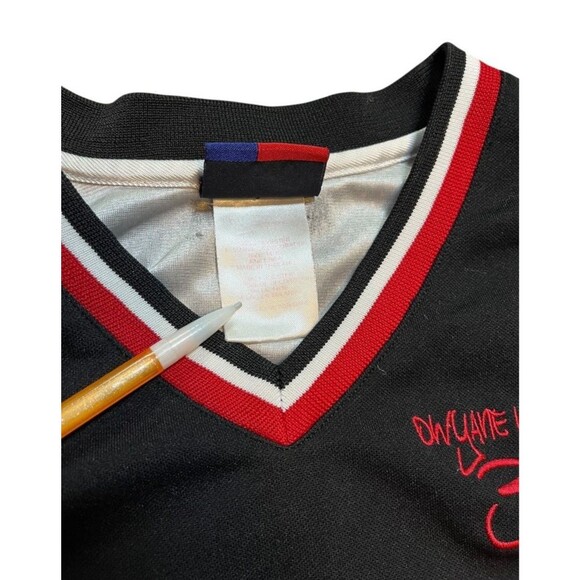 Majestic Miami Heat #3 Dwyane Wade Basketball Jersey Youth Size 14/16 NBA - Picture 4 of 8